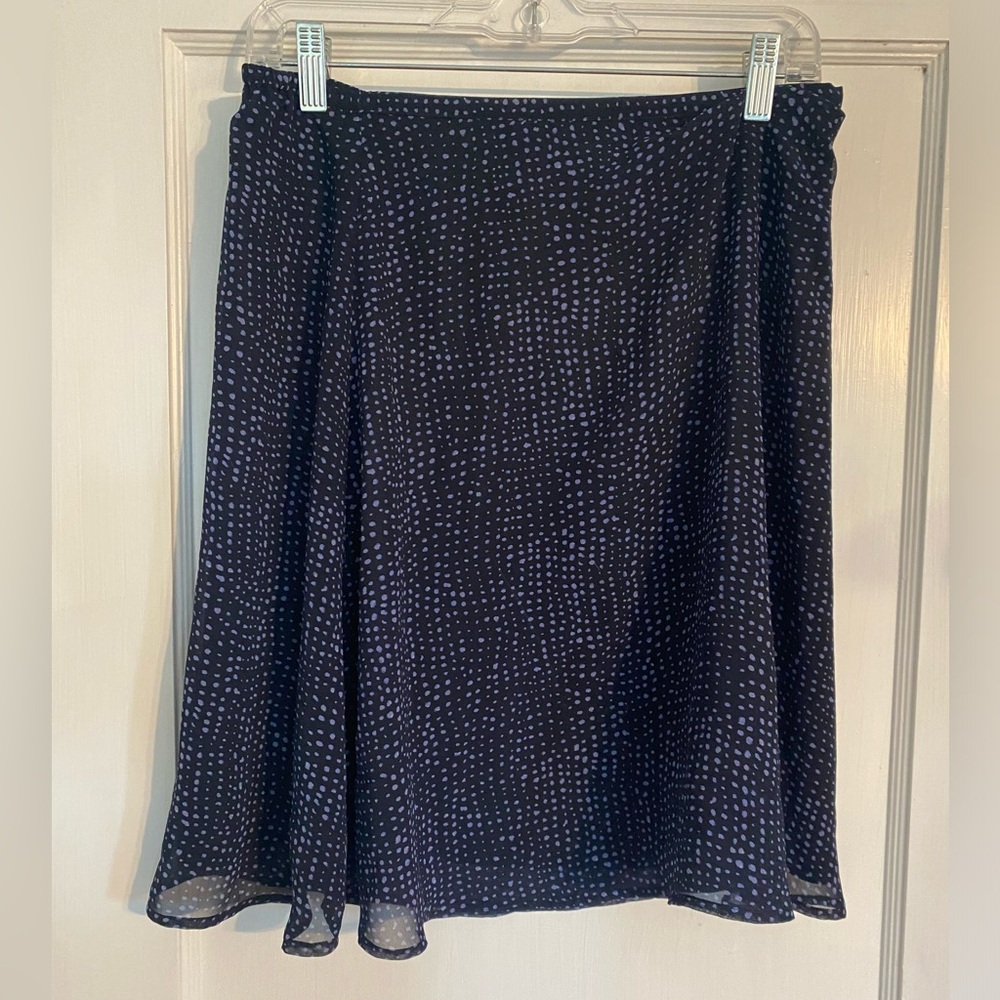 New York & Company Navy Blue Polka Dot A-Line Lightweight Skirt M